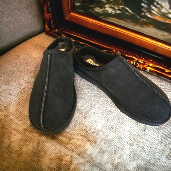 Men's Fireside By Dearfoams Black Grafton Genuine Shearling Clog Sz 13 - Picture 2 of 6